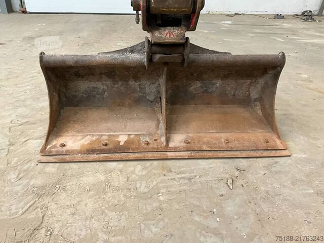 Pásový bagr Komatsu PC 138 US-11