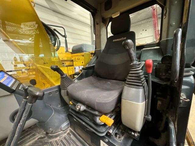 Paletli ekskavatör Komatsu PC 138 US-11