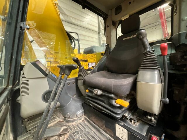 Paletli ekskavatör Komatsu PC 138 US-11