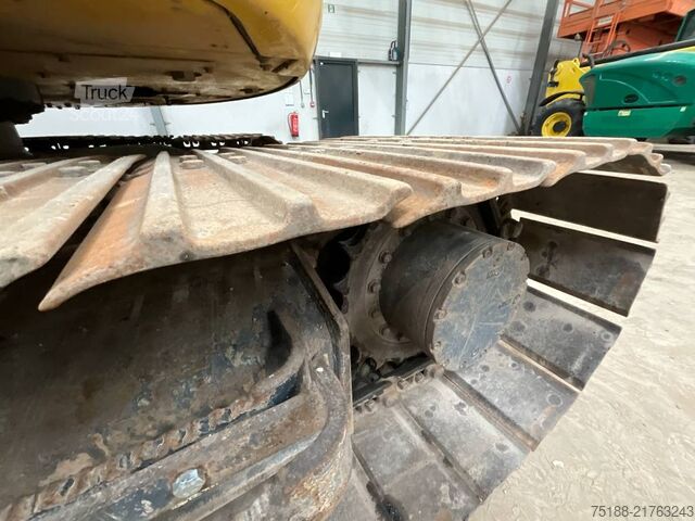 Paletli ekskavatör Komatsu PC 138 US-11