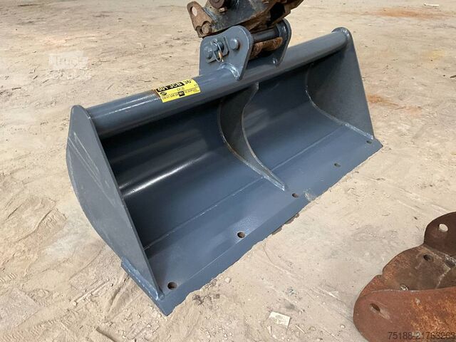 Minikoparka JCB 16 C-1