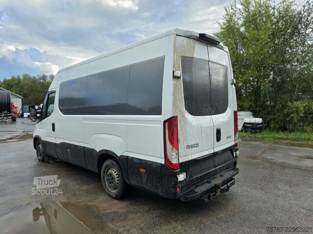 Yüksek tavanlı panelvan IVECO 35S16 HiMatic, Klima Automat, 1+2 Sitzer, AHK