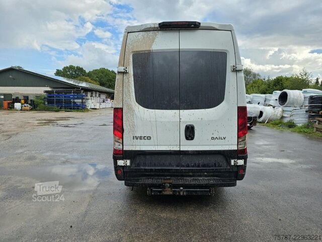 Yüksek tavanlı panelvan IVECO 35S16 HiMatic, Klima Automat, 1+2 Sitzer, AHK