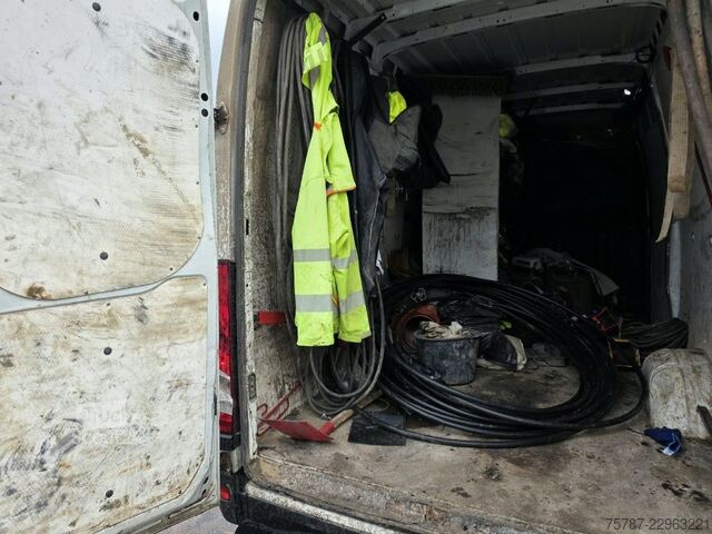 Yüksek tavanlı panelvan IVECO 35S16 HiMatic, Klima Automat, 1+2 Sitzer, AHK