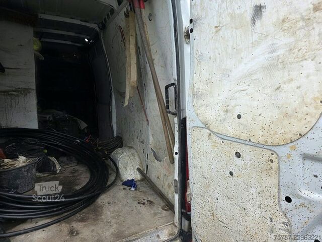Yüksek tavanlı panelvan IVECO 35S16 HiMatic, Klima Automat, 1+2 Sitzer, AHK