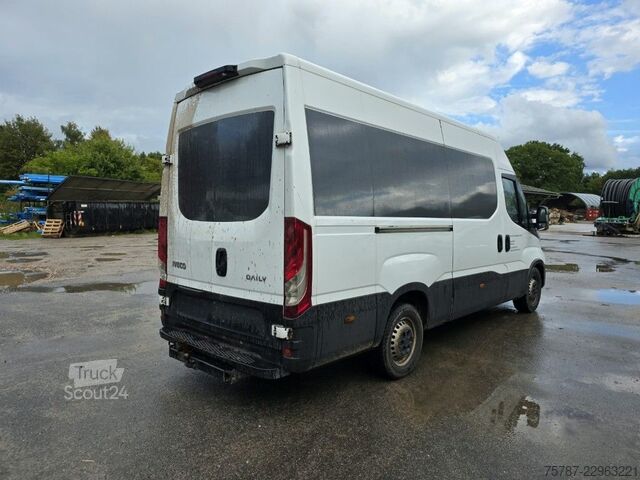 Yüksek tavanlı panelvan IVECO 35S16 HiMatic, Klima Automat, 1+2 Sitzer, AHK
