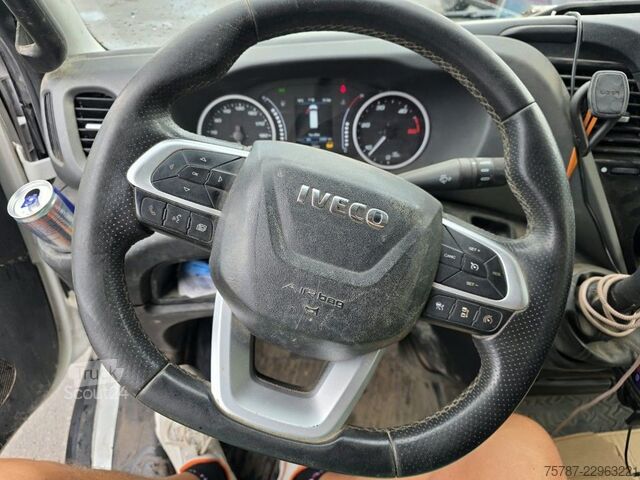 Yüksek tavanlı panelvan IVECO 35S16 HiMatic, Klima Automat, 1+2 Sitzer, AHK