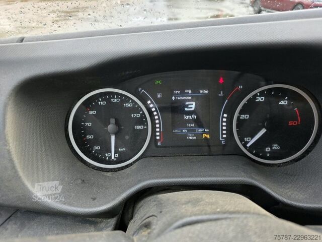 Yüksek tavanlı panelvan IVECO 35S16 HiMatic, Klima Automat, 1+2 Sitzer, AHK