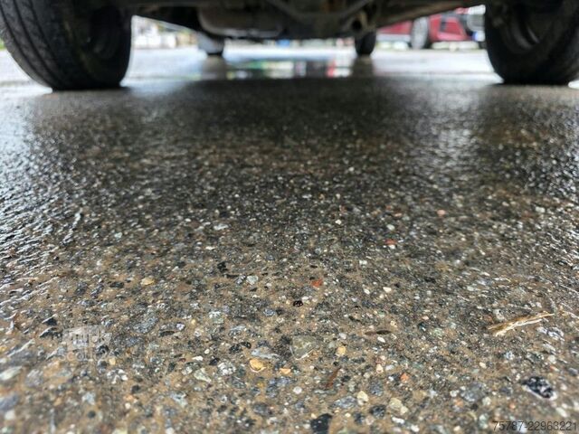 Yüksek tavanlı panelvan IVECO 35S16 HiMatic, Klima Automat, 1+2 Sitzer, AHK