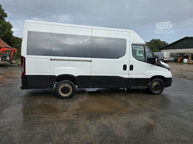 Yüksek tavanlı panelvan IVECO 35S16, 1+2 Sitzer, Klima Automat, Trennwand, AHK