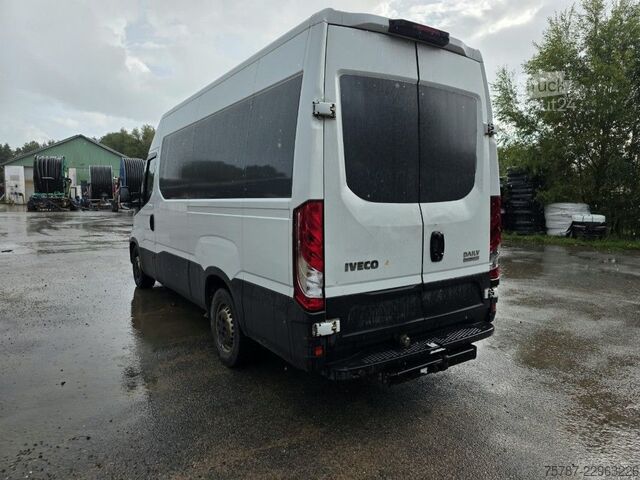 Yüksek tavanlı panelvan IVECO 35S16, 1+2 Sitzer, Klima Automat, Trennwand, AHK