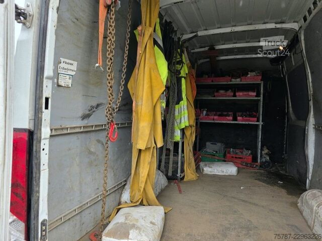 Yüksek tavanlı panelvan IVECO 35S16, 1+2 Sitzer, Klima Automat, Trennwand, AHK