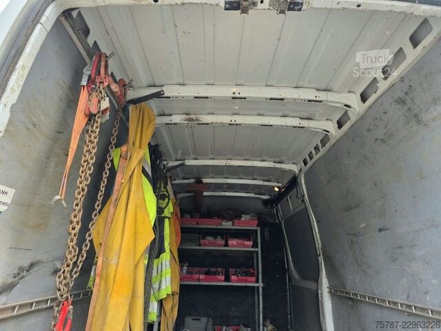 Yüksek tavanlı panelvan IVECO 35S16, 1+2 Sitzer, Klima Automat, Trennwand, AHK