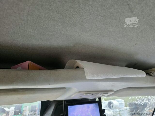 Yüksek tavanlı panelvan IVECO 35S16, 1+2 Sitzer, Klima Automat, Trennwand, AHK