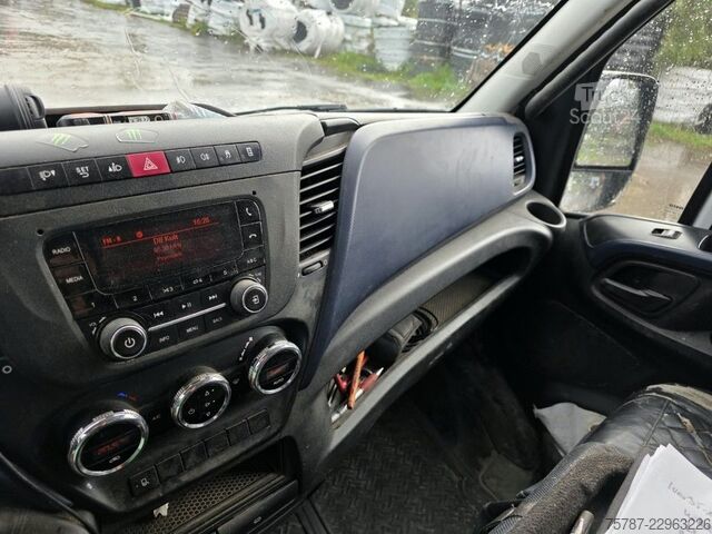 Yüksek tavanlı panelvan IVECO 35S16, 1+2 Sitzer, Klima Automat, Trennwand, AHK