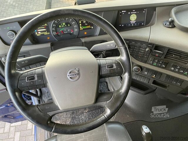 Alusta ja ohjaamo Volvo FH500 6x2 NL Truck / APK-TÜV 09-26