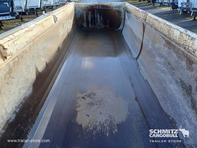 Semirimorchio ribaltabile Schmitz Cargobull Semitrailer Tipper Steel half pipe body 25m³