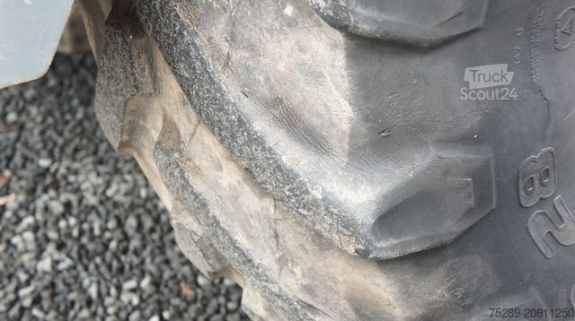 Chargeuse sur pneus SCHAEFF SKL 200 Radlader Allrad 12500 Kg 2m³  Schaufel