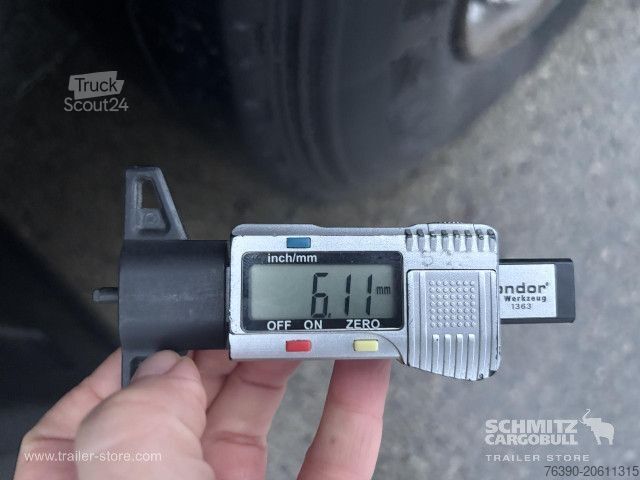 Open semitrailer with tarp Schmitz Cargobull Semitrailer Curtainsider Mega