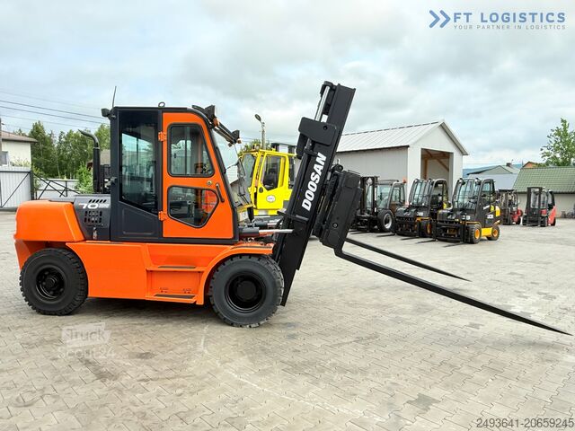 Négykerekű targoncá DOOSAN 70 / DUPLEX / FORK 2500MM / POSITIONER