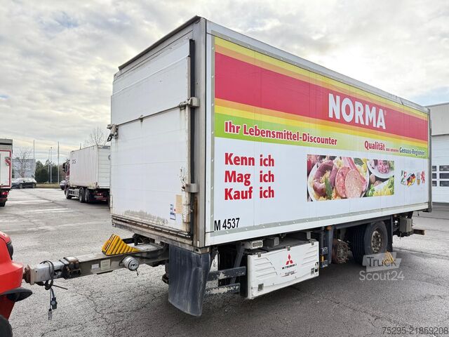 Hyötyajoneuvo Schmitz Cargobull 2 Achs Tandem Koffer Durchladesystem LBW defekt
