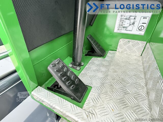 رافعة شوكية رباعية الاتجاهات Combilift C3000 DIESEL WIDE FORK POSITIONER DUPLEX
