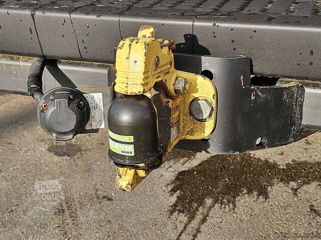 Универсал с высокой крышей IVECO DAILY 50C18 3.0Ltr Maxi 180Pk!