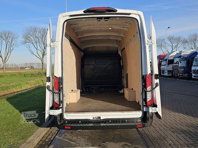 High-roof van FORD E-TRANSIT L4H3 Maxi 75 kWh