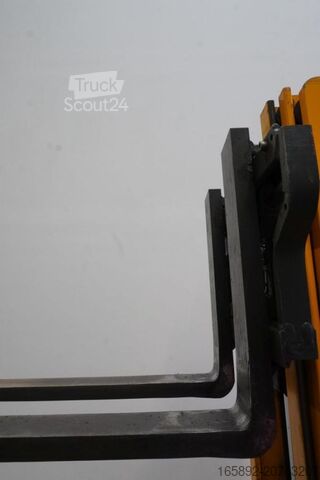 Wózek wysokiego składowania Jungheinrich ETV116