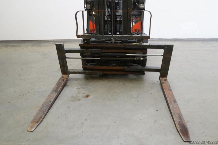 Wózek widłowy Linde H 30 D EVO 393-02