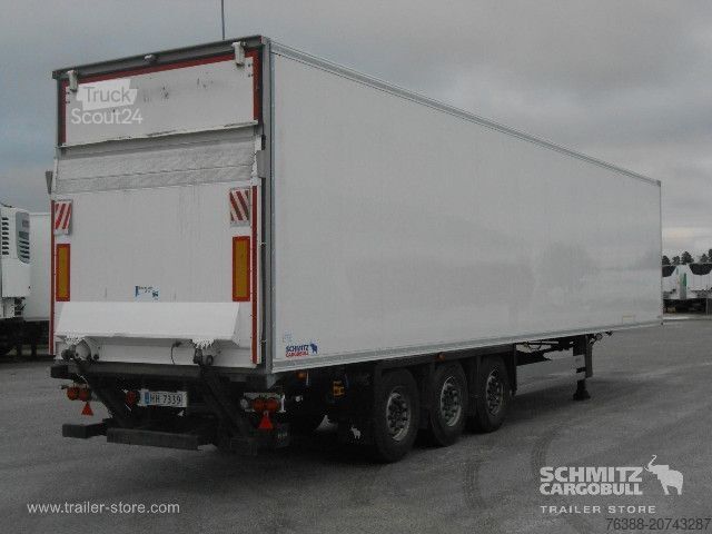 Box semitrailer Schmitz Cargobull Semitrailer Dryfreight Standard Bakløfter