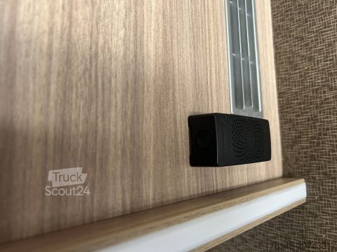 Ημιενσωματωμένο αυτοκινούμενο τροχόσπιτο Bürstner Limited T 660