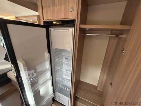 Ημιενσωματωμένο αυτοκινούμενο τροχόσπιτο Bürstner Limited T 660