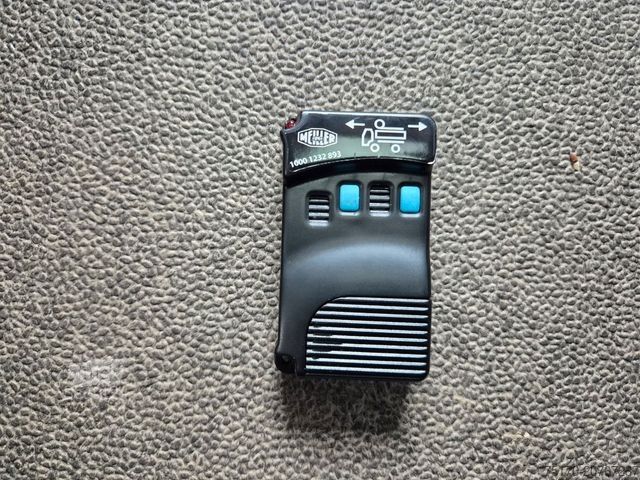 Camion ribaltabile trilaterale IVECO AS360X50Z/P HR ON+ 8x4 Meiller AHK Intarder Cam