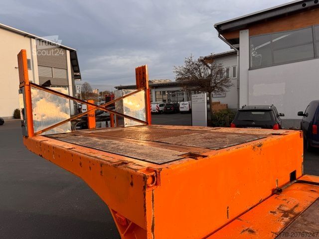 Tieflader-Sattelauflieger DINKEL DSAFA 36000 Schräglader/Tieflader 2x Lenkachse