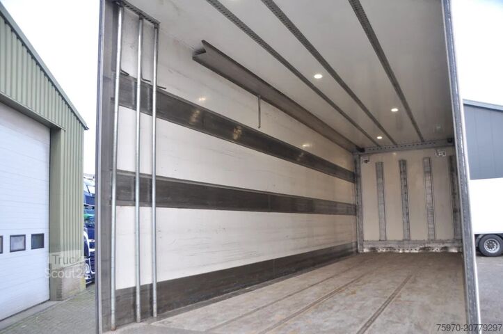 Valise MAN TGM 18.250 4X2 FLOWER TRUCK + HEATER. LIFT 3000kg