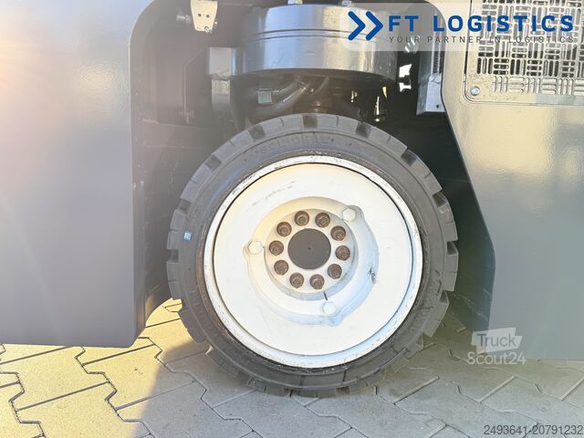 Keturs kryptimis krautuvas Combilift C2500CB DIESEL TRIPLEX 5500 POSITIONER