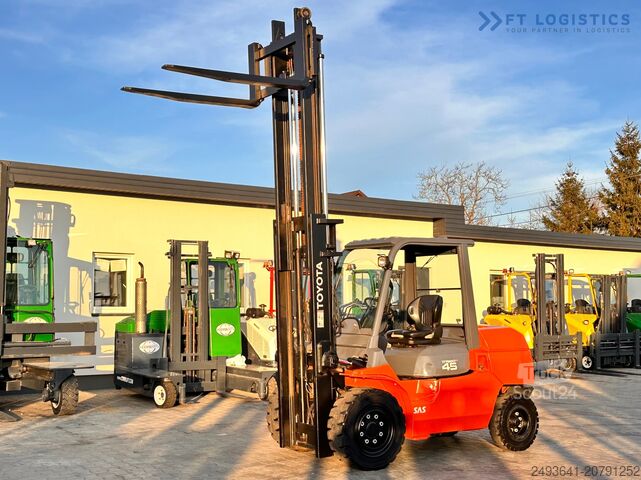 Chariot élévateur Toyota 42-4FD40 / DIESEL / 4500KG / DUPLEX / FO