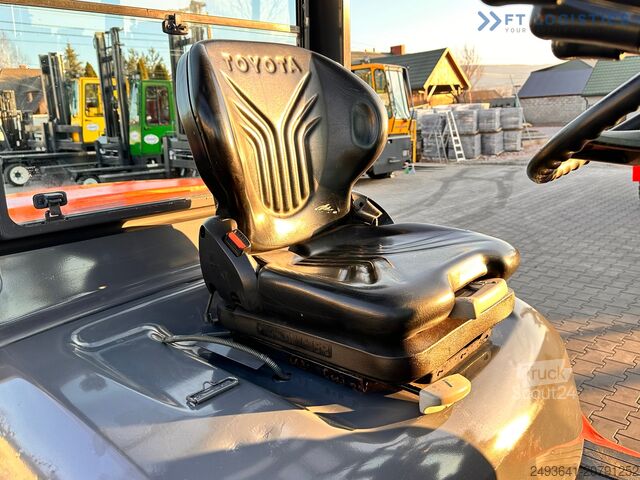 Chariot élévateur Toyota 42-4FD40 / DIESEL / 4500KG / DUPLEX / FO