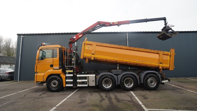 Camion-grue MAN TGS 35.440 8X4 2 SIDE TIPPER WITH HMF Z 1943 CR...