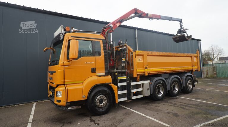 Camion-grue MAN TGS 35.440 8X4 2 SIDE TIPPER WITH HMF Z 1943 CR...