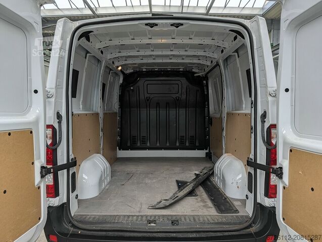 Nissan Interstar 2.3 dCi Acenta L1H1 con climatizzatore, gancio traino, telecamera posteriore Nissan Interstar