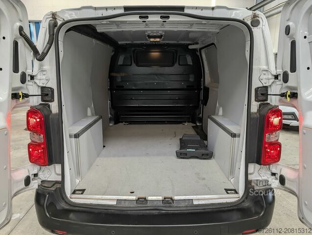 Peugeot Expert 1.5 Blue-HDI NAVI, sensori di parcheggio, climatizzatore. Peugeot Expert