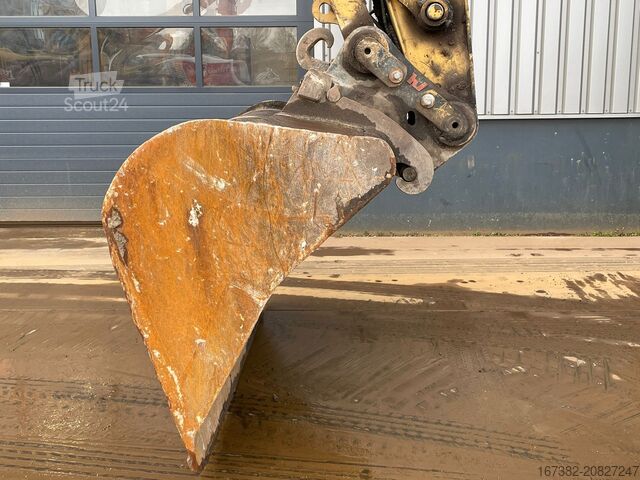 Pelle sur chenilles Caterpillar 330FL