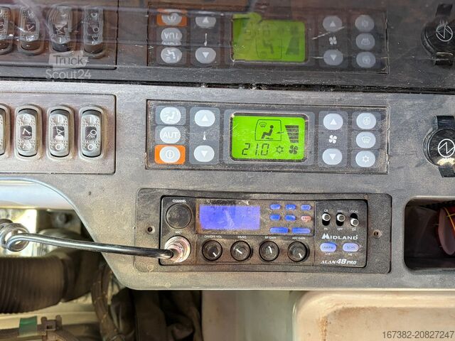 Pelle sur chenilles Caterpillar 330FL