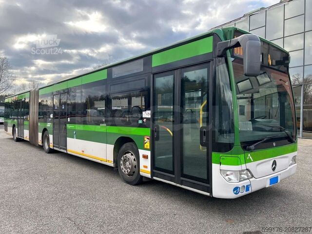 Autobus articolato Mercedes-Benz O 530