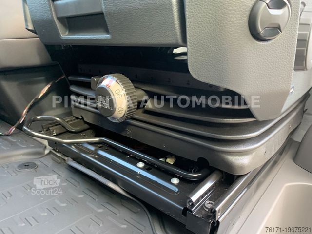 Pick-up van VOLKSWAGEN Crafter 50 PRITSCHE AHK NAVI KLIMA TEMPOMAT