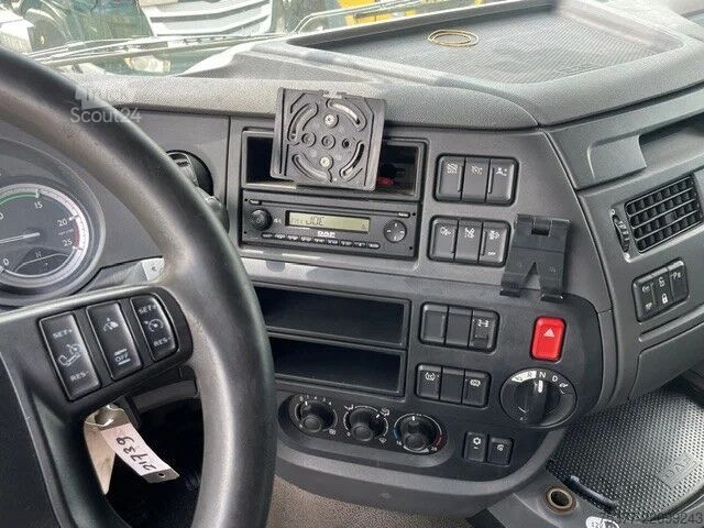 Standard-SZM DAF XF 440 Spacecab,airco,koelkast,Alcoa's