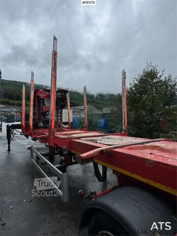 Huttner Tømmerhenger m/ 17 t/m Epsilon kran og ekstensi Huttner Timber trailer w/ 17 t/m Epsilon crane and extensi