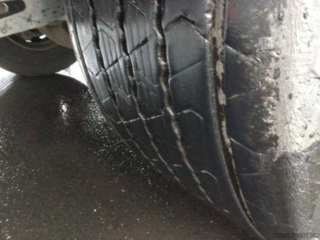 Brandalı açık yarı römork KRONE Megatrailer / Megauflieger SD